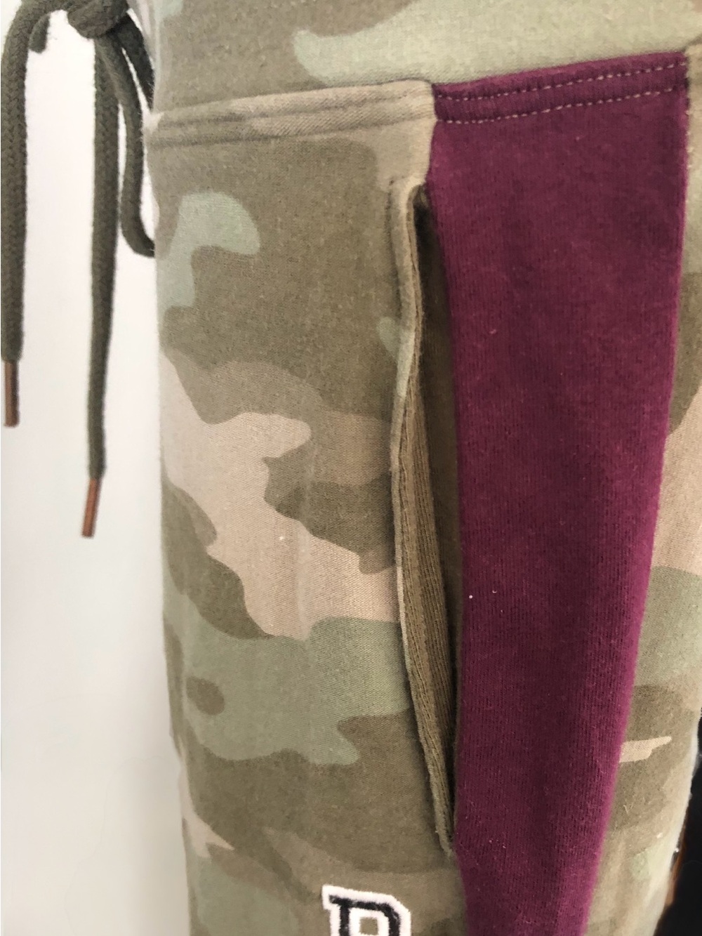 PINK Victoria's Secret Yoga Green Camo/Magenta Side Stripe Lounge Pants Size S - Picture 4 of 7